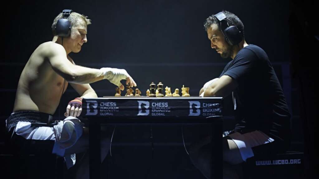 Mengadu Kekuatan Otak dan Fisik dalam Permainan Chess Boxing ...