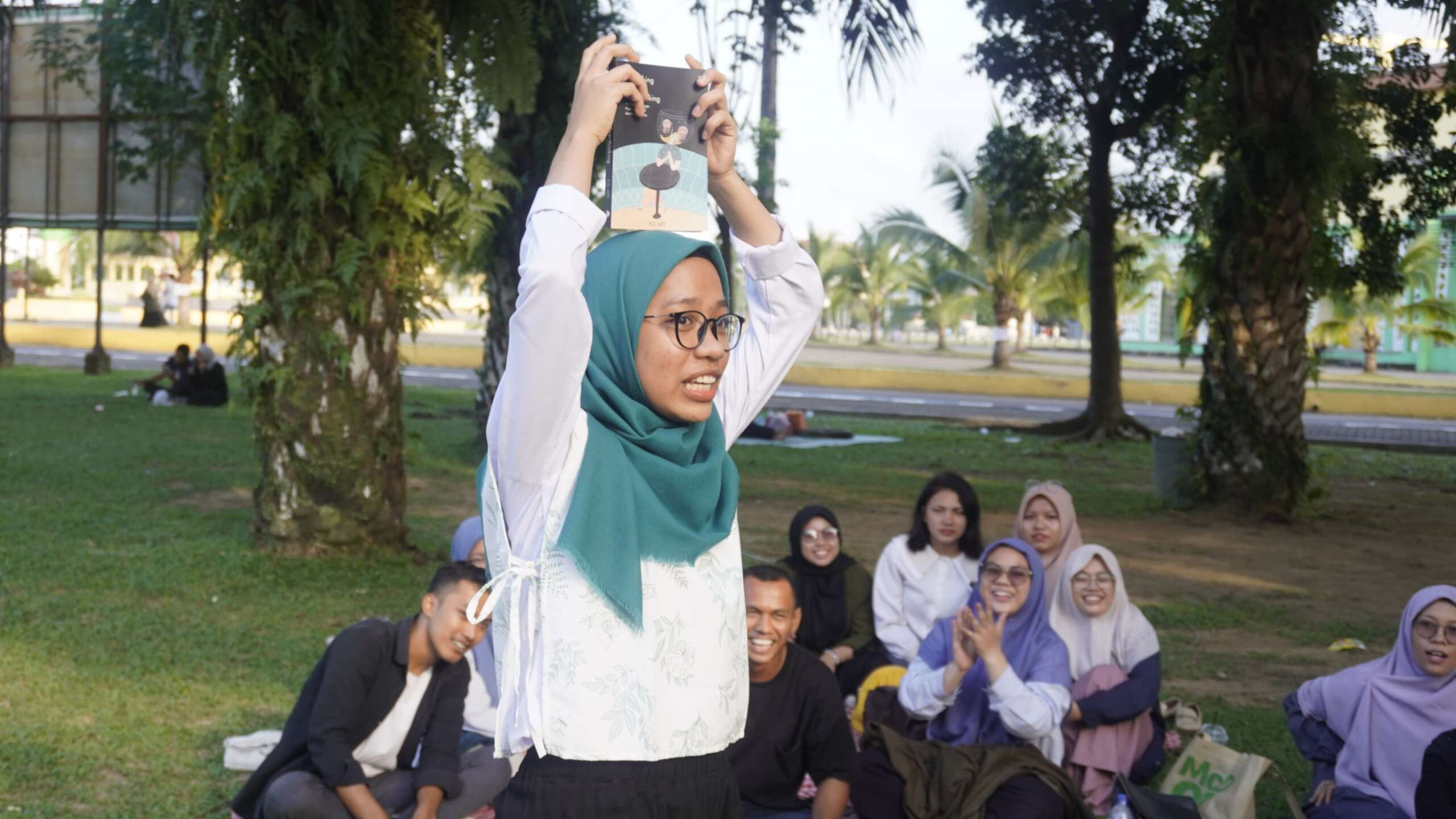 Kumpul Sambil Membawa Buku, Medan Book Party Ajak Generasi Muda Semangat Membaca - www.mediapijar.com