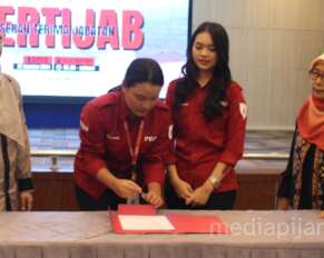 Sambut Kepemimpinan Baru, Pers Mahasiswa Pijar Laksanakan Serah Terima Jabatan Periode 2024 - www.mediapijar.com