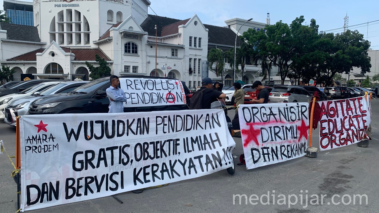 Gerakan “Education: Not for Sale” sebagai Bentuk Penyuaraan terhadap Isu Pendidikan Saat Ini - www.mediapijar.com