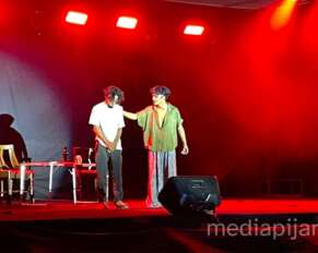 Pegelaran Teater dan Pameran Seni Lukis “Layar Kata: Saat Dunia Tak Menunggumu” Sentuh Realitas Generasi Sandwich - www.mediapijar.com