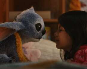 Menyelami Kehangatan Keluarga Lewat Film Lilo dan Stitch - www.mediapijar.com