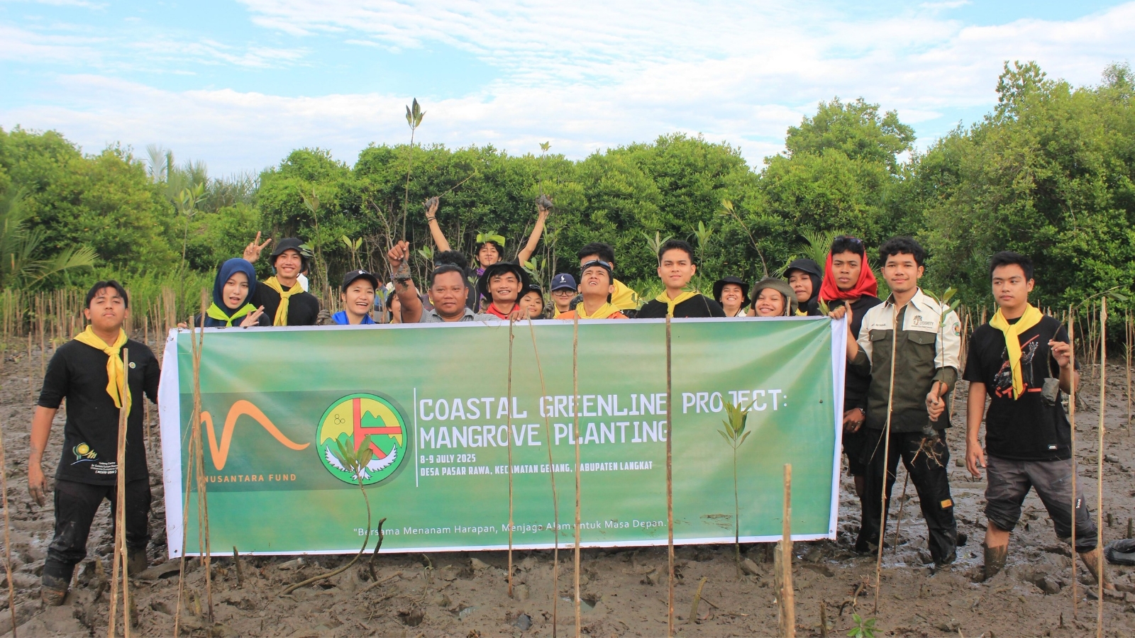 Kolaborasi KOMPAS USU dan Mapala se-Sumut dalam Aksi Tanam 1000 Bibit Mangrove - www.mediapijar.com