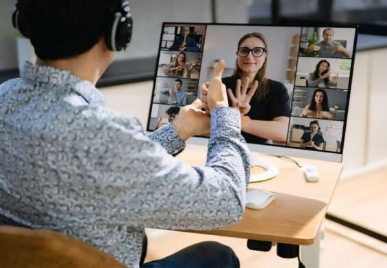 Hari Penerjemah Internasional Angkat Pesan Pentingnya Akses Komunikasi yang Setara - www.mediapijar.com