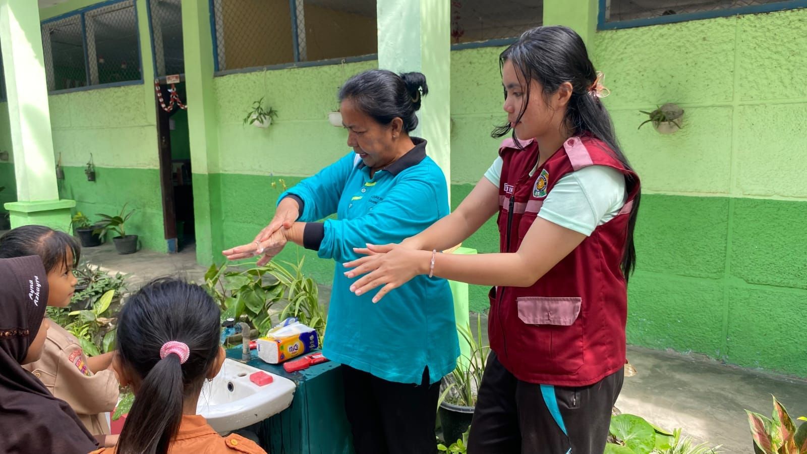 Tanpa Banyak Privilege, Tuti Masni Yura Ciptakan Kesempatan Lewat Konsistensi dan Usaha - www.mediapijar.com