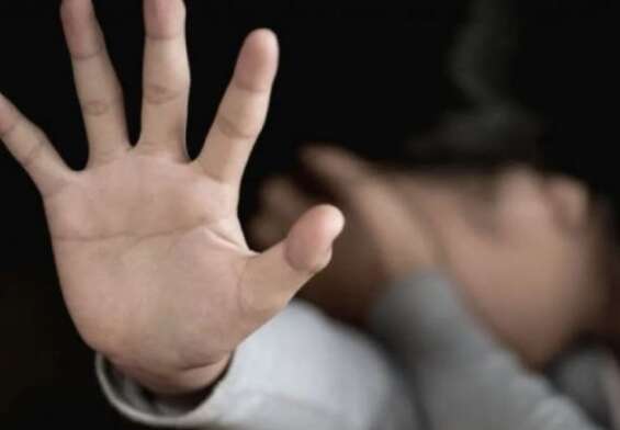 foto menghindari sesuatu