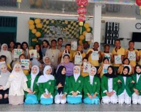 foto bersama seraya menyapa senja