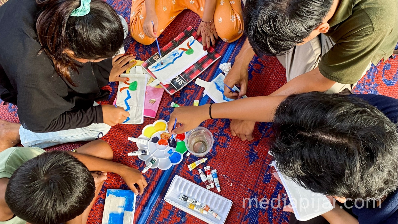 sesi melukis lumira organizer