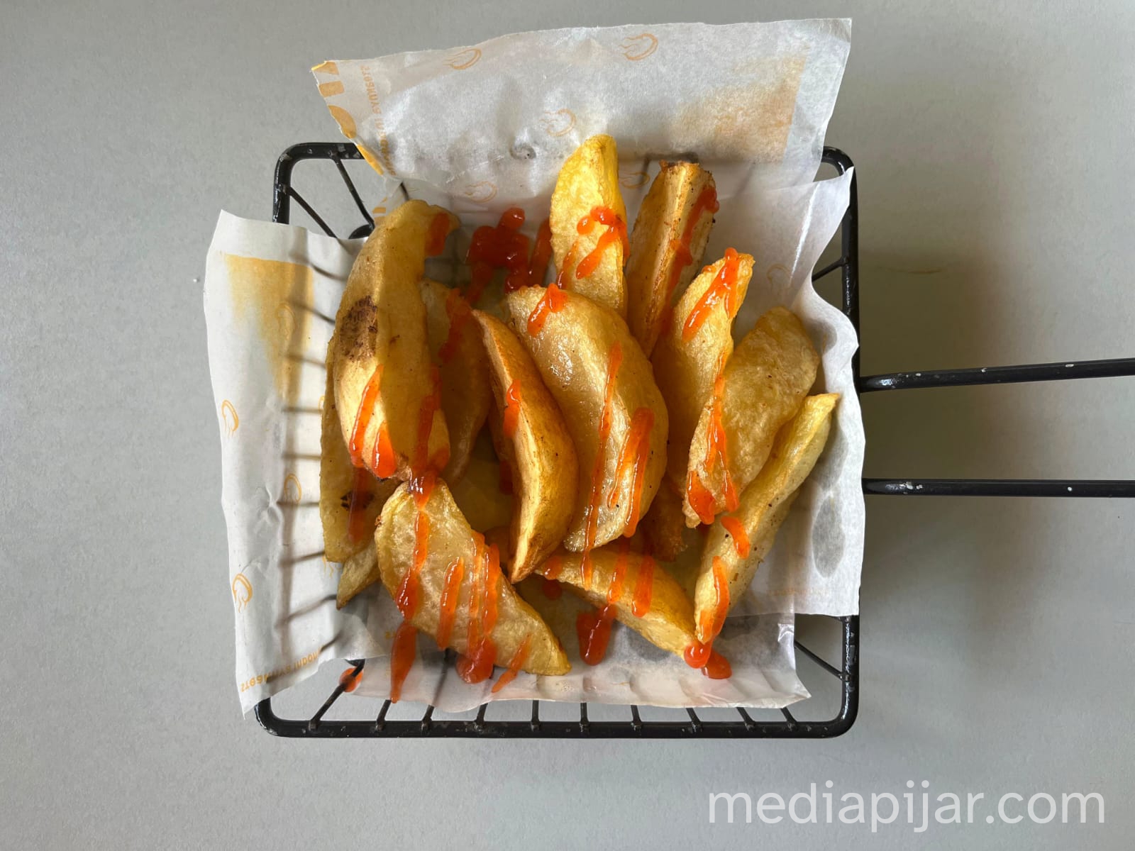 minimalist food photography