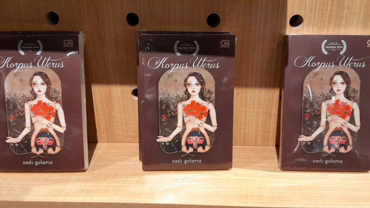 foto novel Korpus Uretus