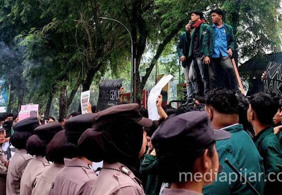 foto demo sembilan tuntutan