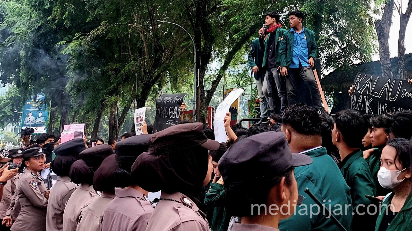 foto demo sembilan tuntutan