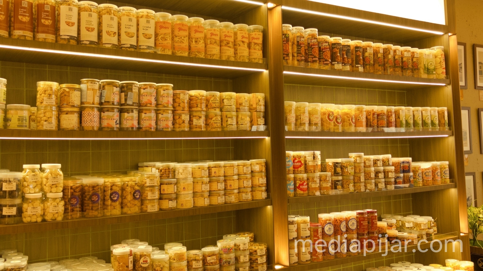 Aneka Makanan Ringan di SENG HAP 1881