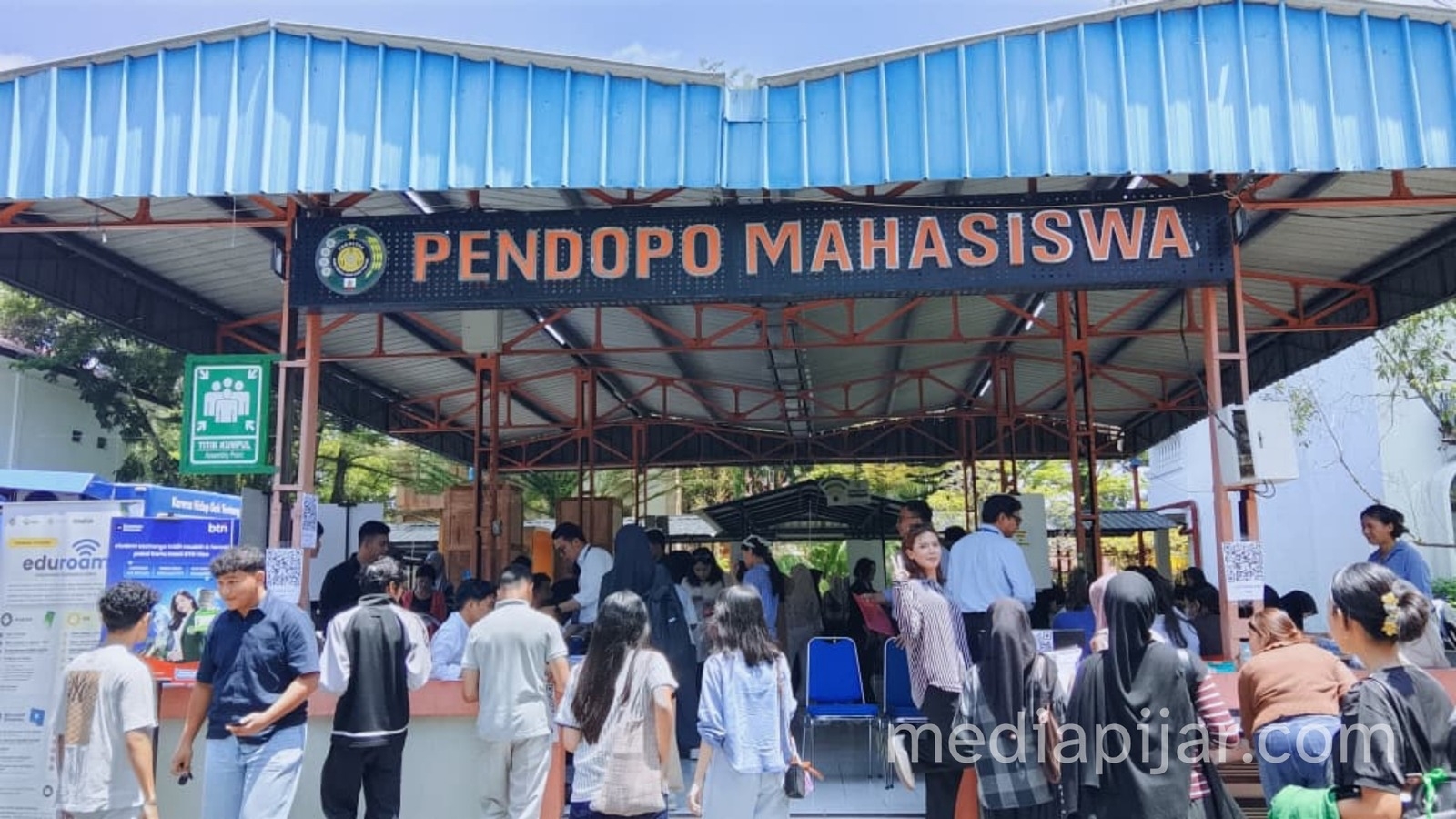 Pembagian KTM USU di Pendopo FISIP USU